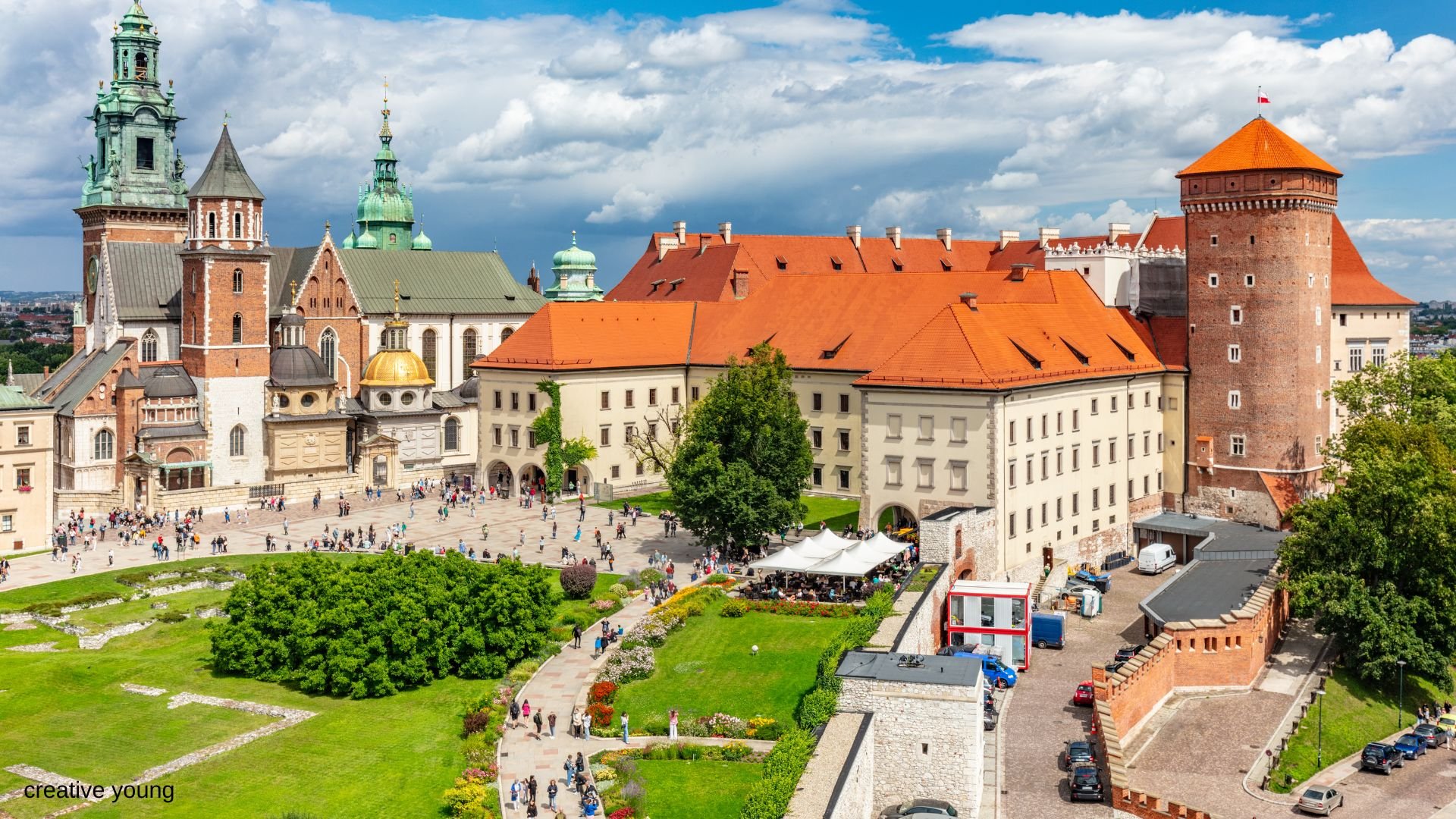 Kraków and Warsaw create different social styles.